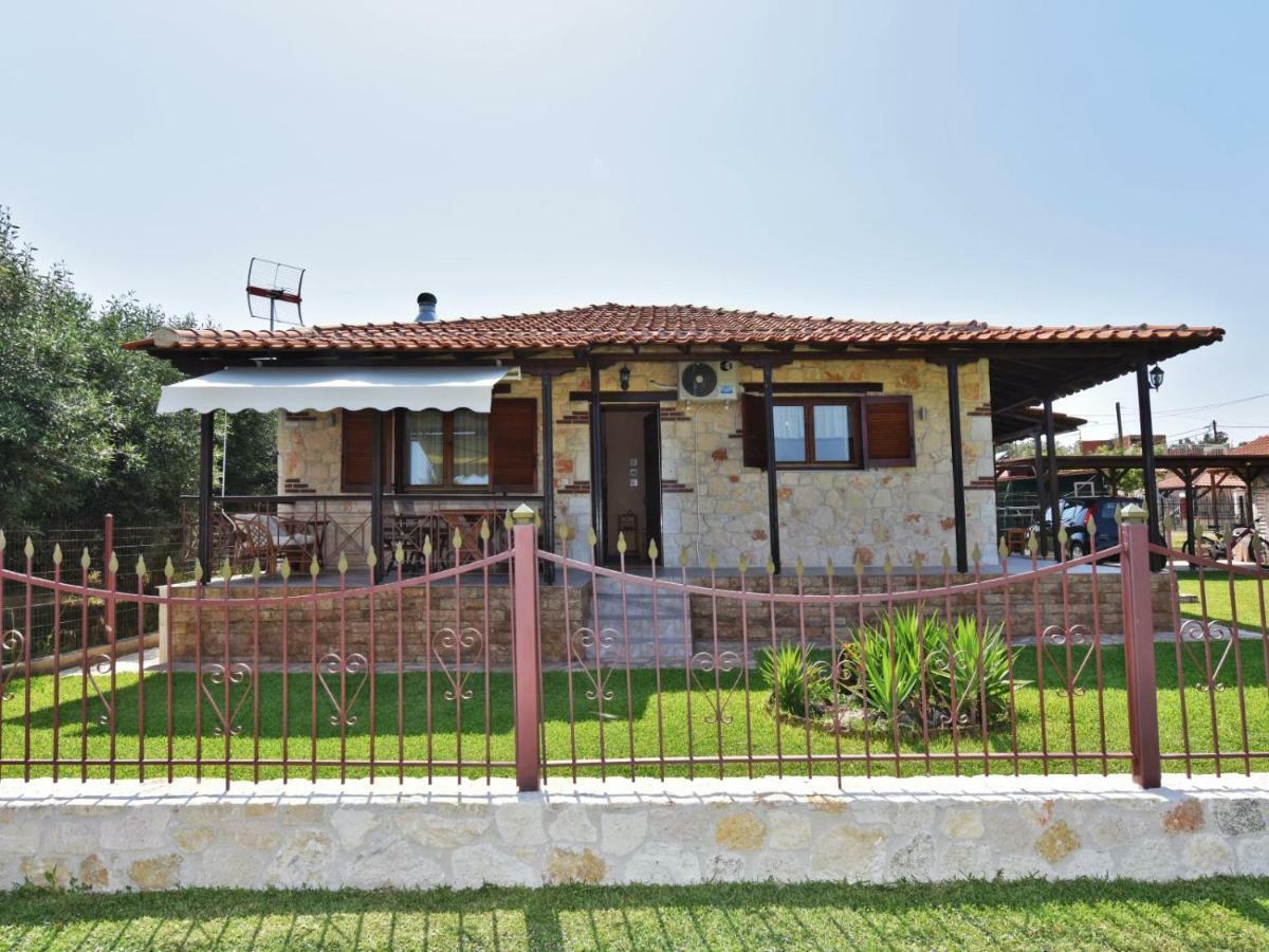 Villa Trifon By Rentalspro Services -Nea Potidea Halkidiki Εξωτερικό φωτογραφία